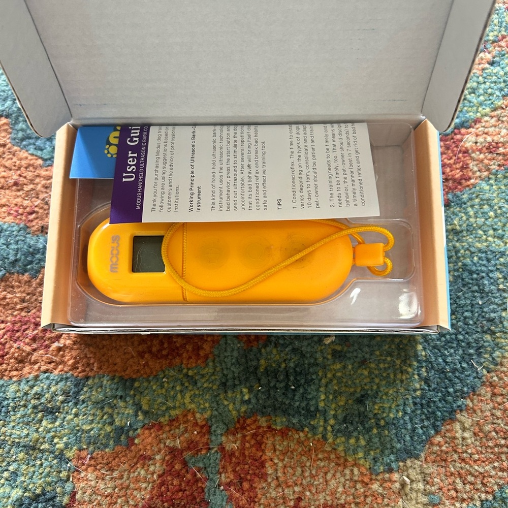 Anti-barking device, ultrasonic pet obedience tool